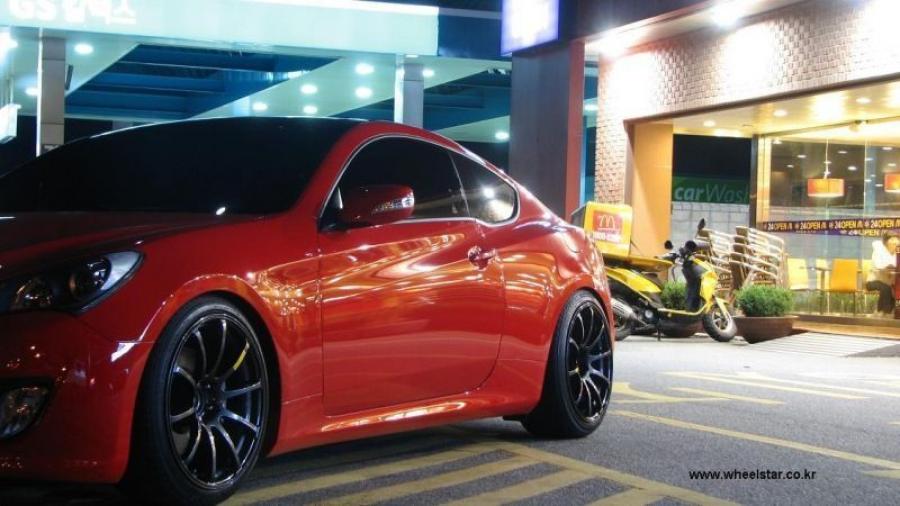  Hyundai Genesis Coupes Modded 2009 года  (фото 16 из 23)